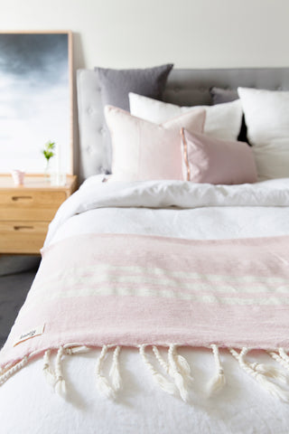 KNOTTY HOME